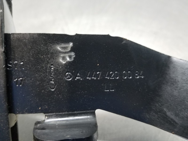 Recambio de palanca freno de mano para mercedes vito mixto (447) combi referencia OEM IAM A4474200084  