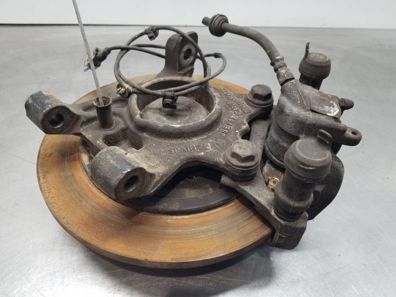 Recambio de mangueta trasera derecha para mercedes vito mixto (447) combi referencia OEM IAM A4473505800 A4473570106 