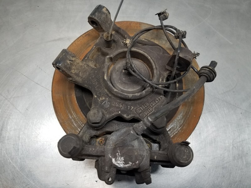 Recambio de mangueta trasera derecha para mercedes vito mixto (447) combi referencia OEM IAM A4473505800 A4473570106 