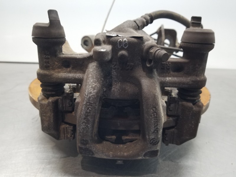 Recambio de mangueta trasera derecha para mercedes vito mixto (447) combi referencia OEM IAM A4473505800 A4473570106 