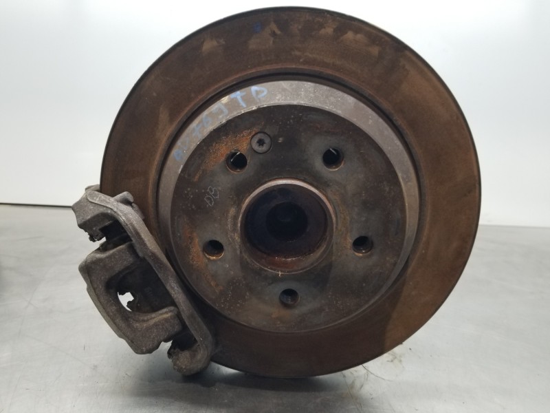 Recambio de mangueta trasera derecha para mercedes vito mixto (447) combi referencia OEM IAM A4473505800 A4473570106 