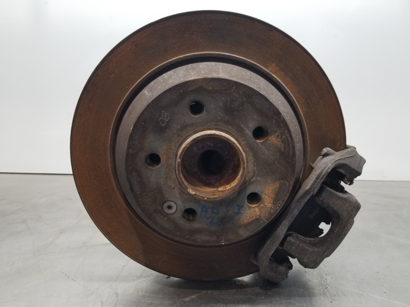 Recambio de mangueta trasera izquierda para mercedes vito mixto (447) combi referencia OEM IAM A4473505700 A4473570006 