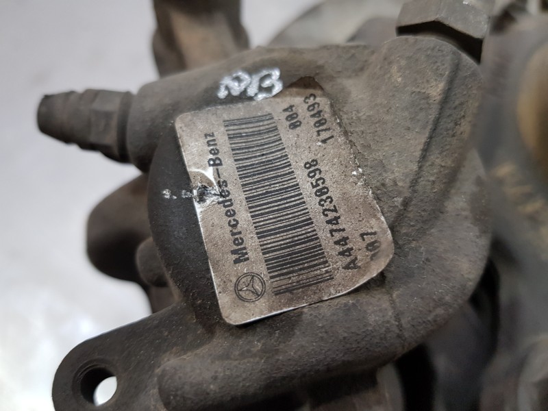 Recambio de mangueta trasera izquierda para mercedes vito mixto (447) select referencia OEM IAM A4473505500  