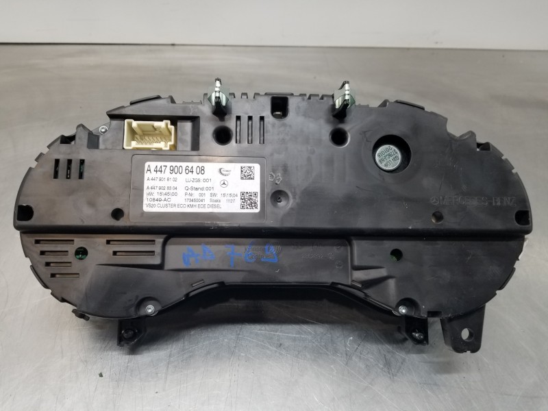 Recambio de cuadro instrumentos para mercedes vito mixto (447) combi referencia OEM IAM A4479006408 A4479018102 A4479028304