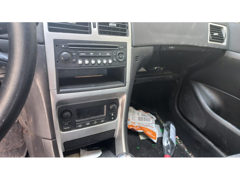 peugeot 307 berlina (s2) del año 2006