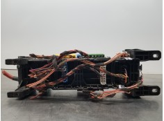 Recambio de caja reles / fusibles para mercedes vito mixto (447) combi referencia OEM IAM A4475460046   2