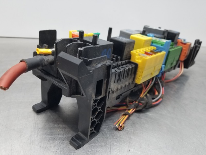 Recambio de caja reles / fusibles para mercedes vito mixto (447) combi referencia OEM IAM A4475460046  