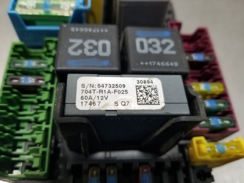 Recambio de caja reles / fusibles para mercedes vito mixto (447) combi referencia OEM IAM A4475460046  