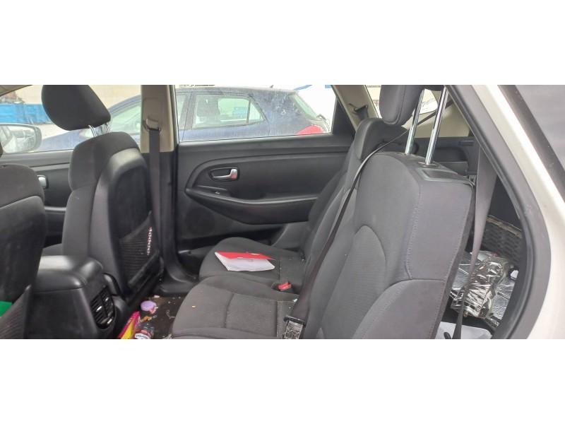 kia carens ( ) del año 2016