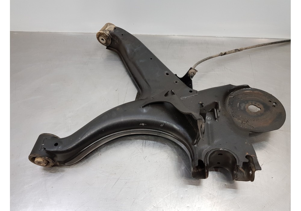Recambio de brazo suspension inferior trasero izquierdo para mercedes vito mixto (447) select referencia OEM IAM A4473505300  