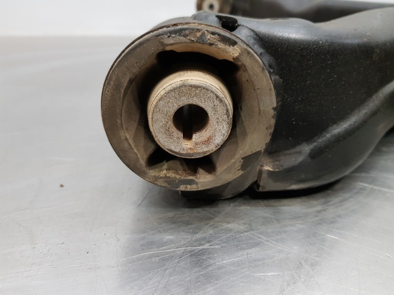 Recambio de brazo suspension inferior trasero izquierdo para mercedes vito mixto (447) select referencia OEM IAM A4473505300  