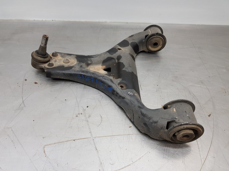 Recambio de brazo suspension inferior delantero derecho para mercedes vito mixto (447) select referencia OEM IAM A4473303000  