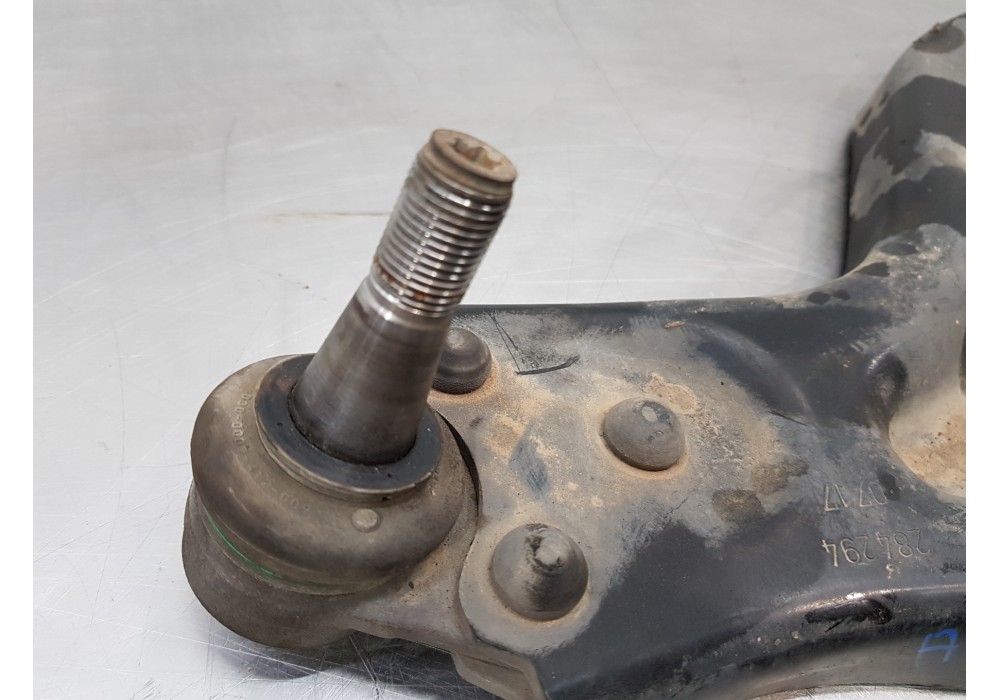 Recambio de brazo suspension inferior delantero derecho para mercedes vito mixto (447) select referencia OEM IAM A4473303000  