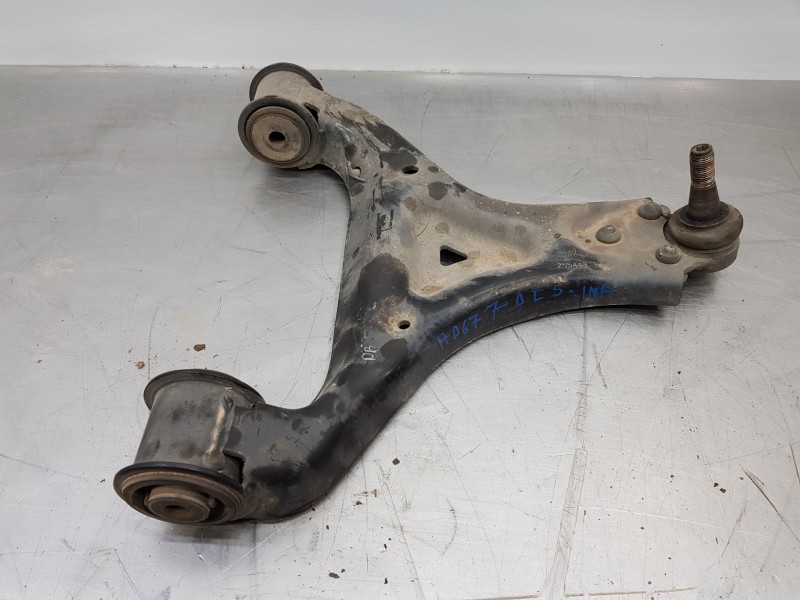 Recambio de brazo suspension inferior delantero izquierdo para mercedes vito mixto (447) select referencia OEM IAM A4473303100  
