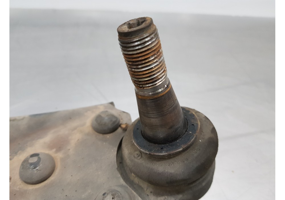 Recambio de brazo suspension inferior delantero izquierdo para mercedes vito mixto (447) select referencia OEM IAM A4473303100  