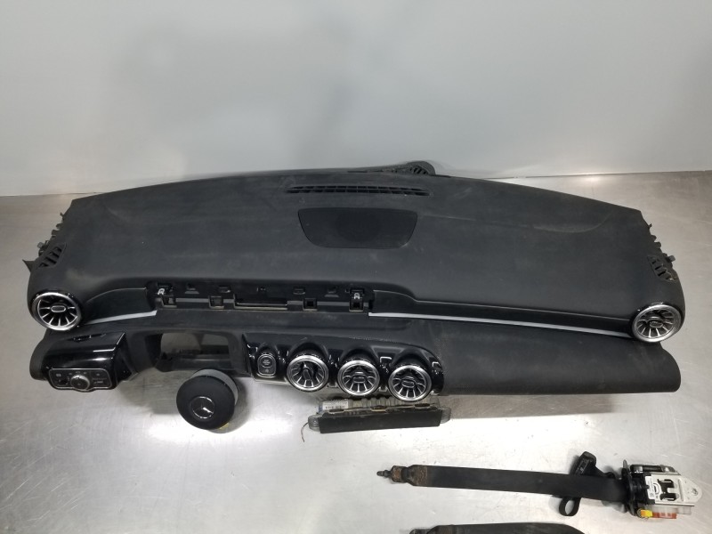 Recambio de kit airbag para mercedes clase a (w177) 200 d referencia OEM IAM A1776806102  