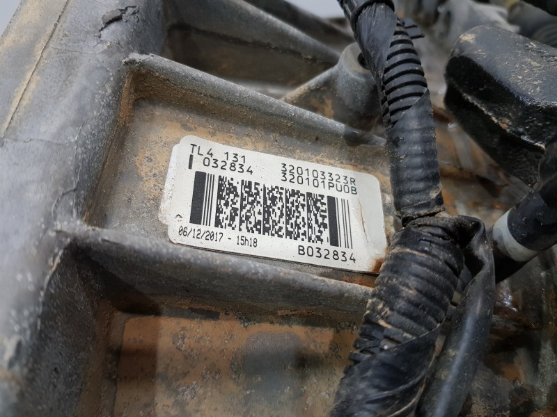 Recambio de caja cambios para nissan pulsar (c13) fastback referencia OEM IAM 320103323R 320101U0B TL4131