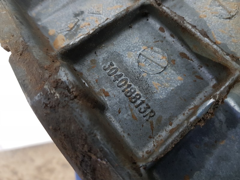 Recambio de caja cambios para nissan pulsar (c13) fastback referencia OEM IAM 320103323R 320101U0B TL4131