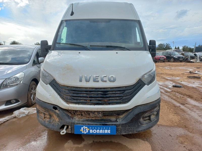 iveco daily 35s16 del año 2023