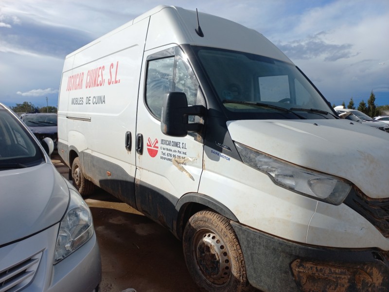iveco daily 35s16 del año 2023