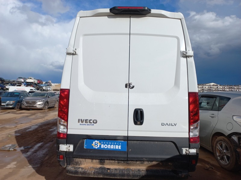 iveco daily 35s16 del año 2023