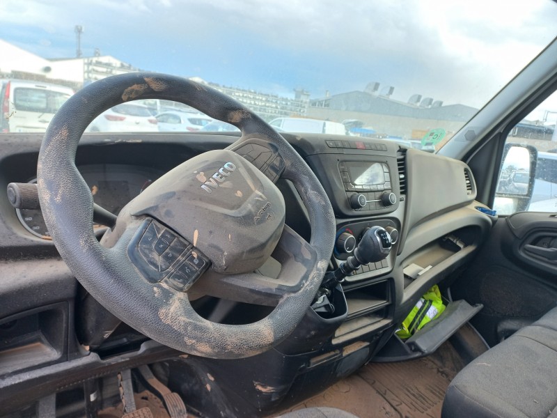 iveco daily 35s16 del año 2023