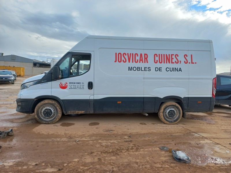 iveco daily 35s16 del año 2023