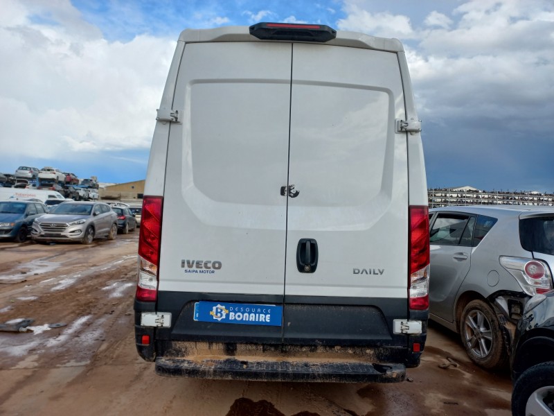 iveco daily 35s16 del año 2023