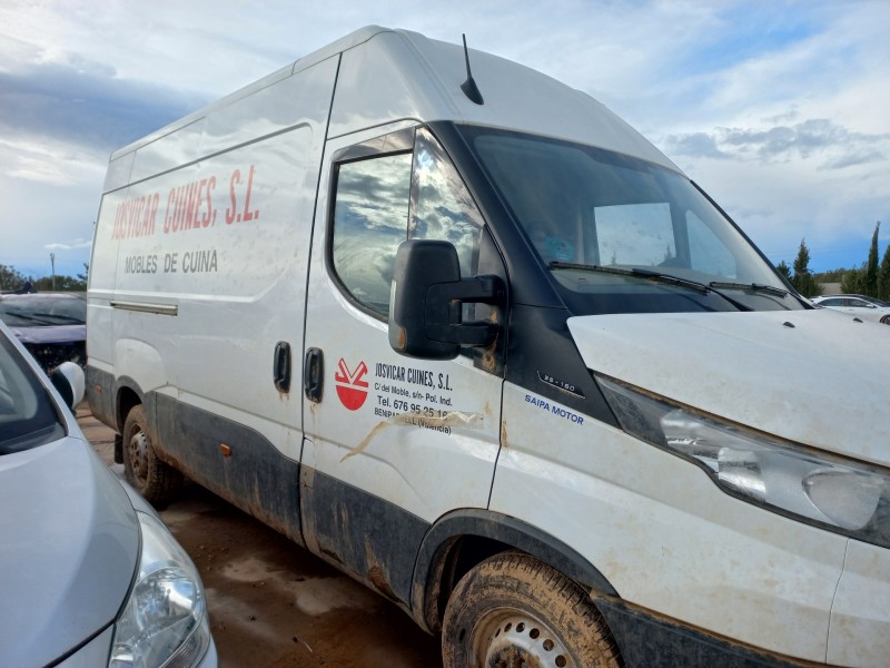 iveco daily 35s16 del año 2023
