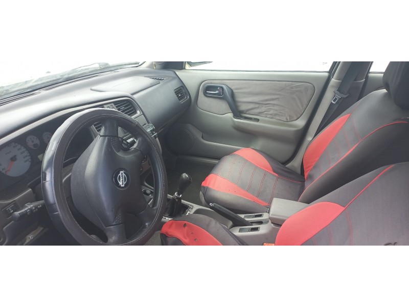 nissan primera berlina (p11) del año 2001