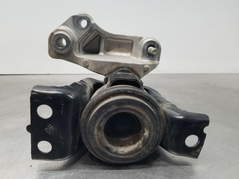 Recambio de soporte motor derecho para nissan pulsar (c13) fastback referencia OEM IAM 112103ZU0A  