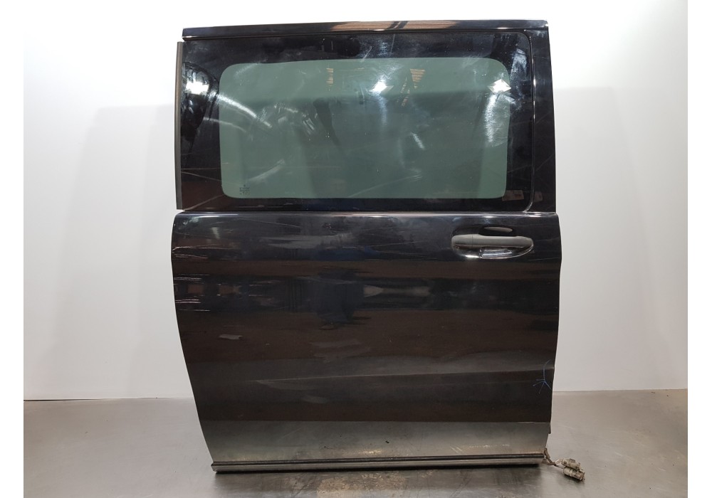 Recambio de puerta lateral corredera derecha para mercedes vito mixto (447) select referencia OEM IAM A4477304500  