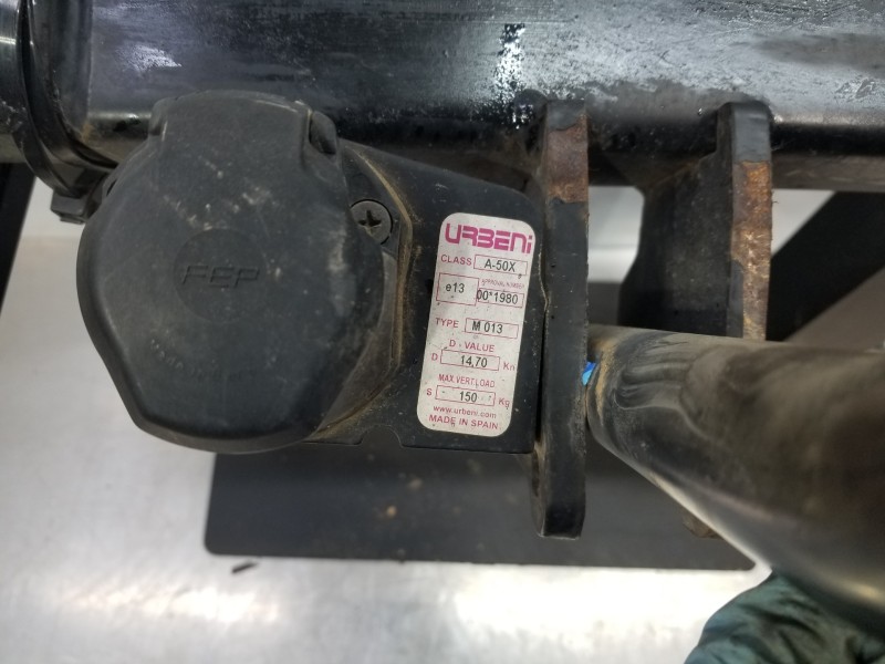 Recambio de enganche remolque para mercedes vito mixto (447) combi referencia OEM IAM A1773101600 A4473100000 