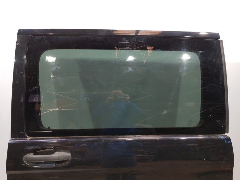 Recambio de puerta lateral corredera izquierda para mercedes vito mixto (447) select referencia OEM IAM A4477304500  