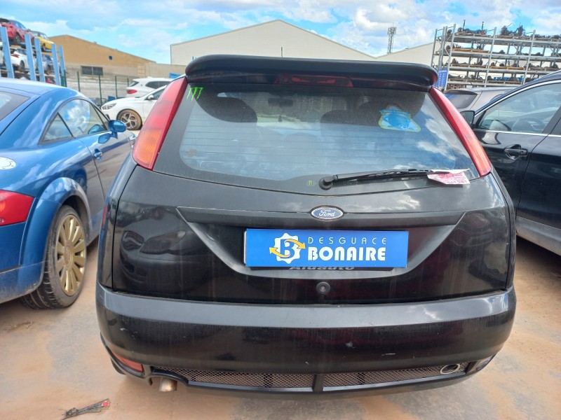 ford focus berlina (cak) del año 2004