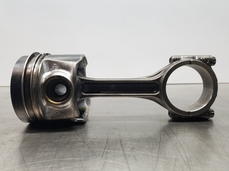 Recambio de biela para volkswagen caddy furgón/kombi kombi referencia OEM IAM 03L105401A 04L107065A  Recambio de biela para volkswagen caddy furgón/kombi kombi referencia OEM IAM 03L105401A 04L107065A