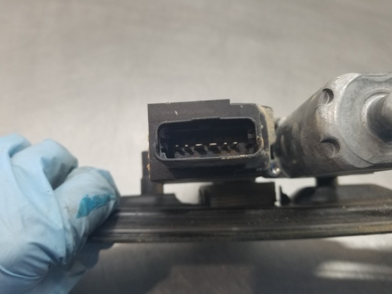 Recambio de elevalunas delantero derecho para peugeot expert furgón caja cerrada referencia OEM IAM 9840159380 9829503580 