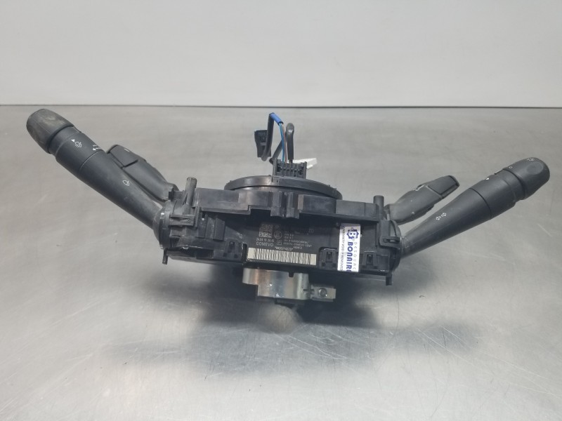 Recambio de mando multifuncion para peugeot expert furgón caja cerrada referencia OEM IAM 98262142ZD  