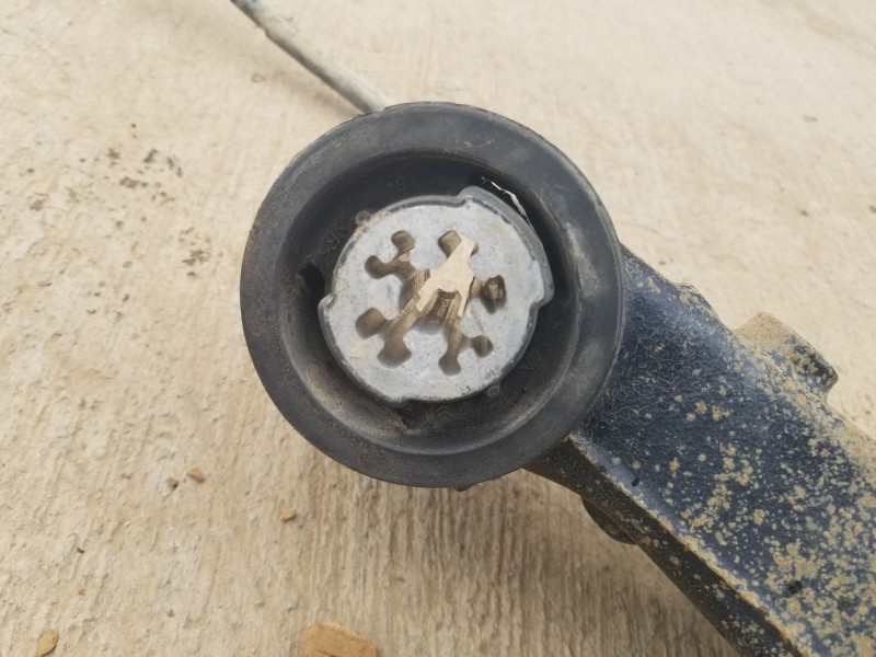 Recambio de mangueta trasera derecha para peugeot expert furgón caja cerrada referencia OEM IAM 1619266780 9819074780 