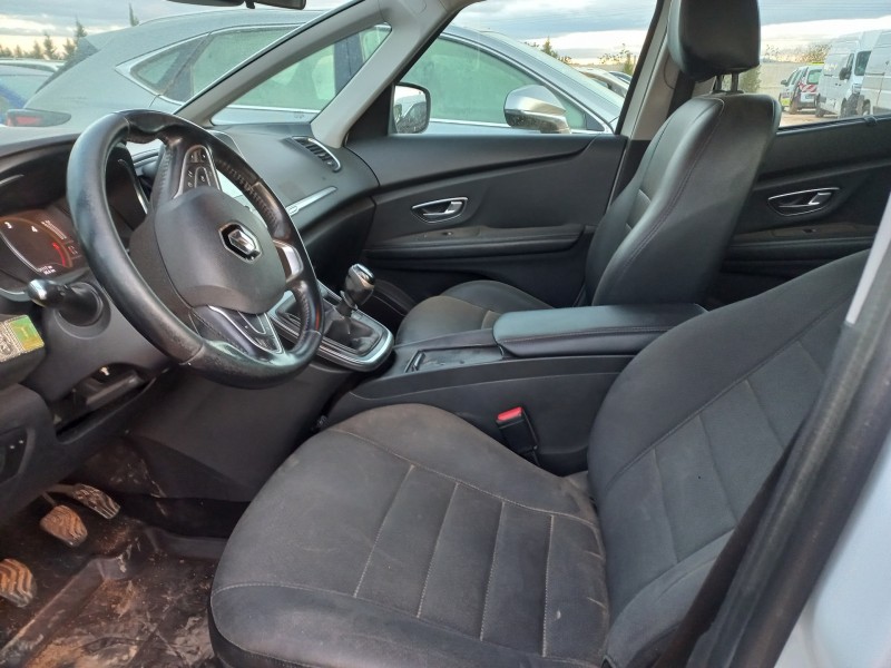 renault scenic iv del año 2018