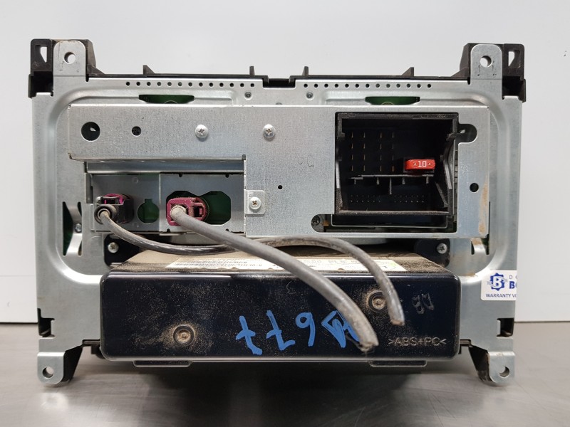 Recambio de sistema audio / radio cd para mercedes vito mixto (447) select referencia OEM IAM A4479008905 A4479012302 