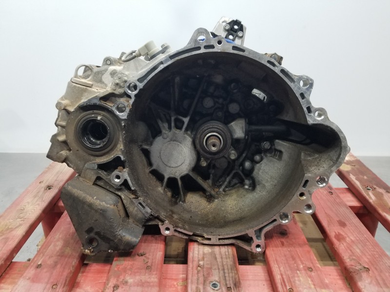 Recambio de caja cambios para hyundai tucson klass referencia OEM IAM 4300032AH8  