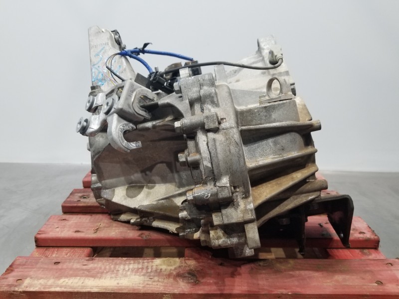 Recambio de caja cambios para hyundai tucson klass referencia OEM IAM 4300032AH8  