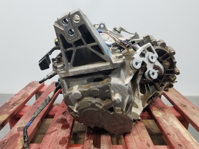 Recambio de caja cambios para hyundai tucson klass referencia OEM IAM 4300032AH8  