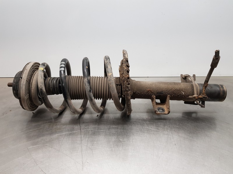 Recambio de amortiguador delantero derecho para volkswagen t5 bus confortline referencia OEM IAM 7E5413031H   Recambio de amortiguador delantero derecho para volkswagen t5 bus confortline referencia OEM IAM 7E5413031H