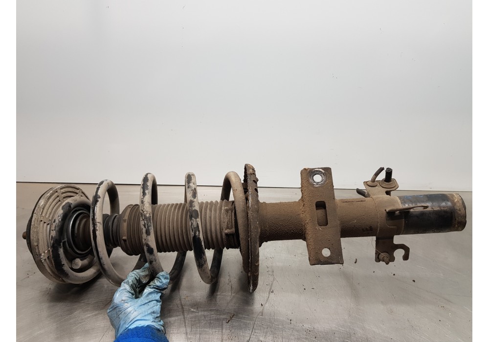 Recambio de amortiguador delantero derecho para volkswagen t5 bus confortline referencia OEM IAM 7E5413031H   Recambio de amortiguador delantero derecho para volkswagen t5 bus confortline referencia OEM IAM 7E5413031H