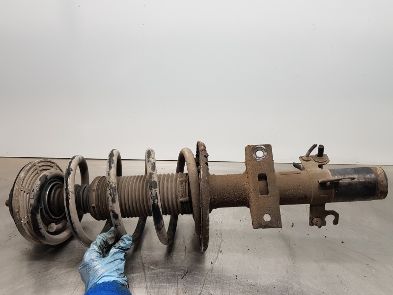 Recambio de amortiguador delantero derecho para volkswagen t5 bus confortline referencia OEM IAM 7E5413031H   Recambio de amortiguador delantero derecho para volkswagen t5 bus confortline referencia OEM IAM 7E5413031H