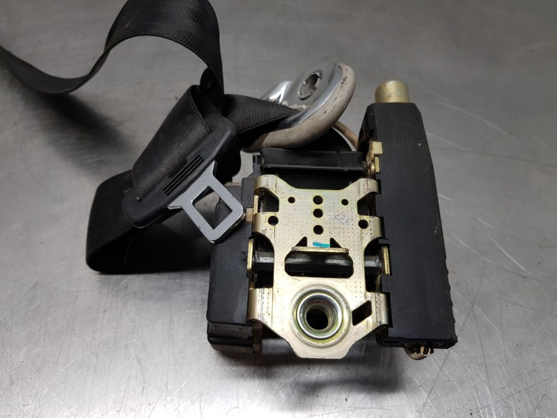 Recambio de cinturon seguridad delantero derecho para volkswagen t5 bus confortline referencia OEM IAM 7H0857806FRAA 7H0857806F 