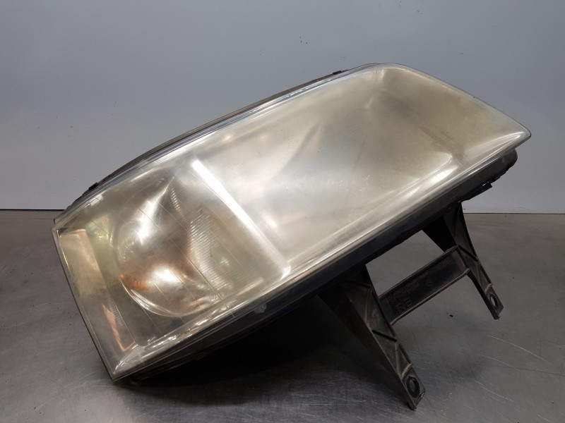 Recambio de faro derecho para volkswagen t5 bus confortline referencia OEM IAM 7H1941016J   Recambio de faro derecho para volkswagen t5 bus confortline referencia OEM IAM 7H1941016J
