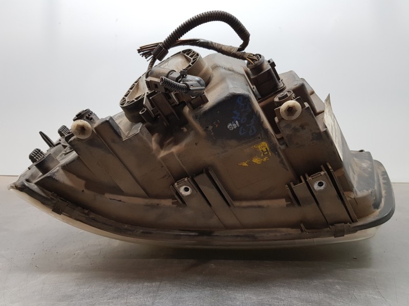 Recambio de faro derecho para volkswagen t5 bus confortline referencia OEM IAM 7H1941016J   Recambio de faro derecho para volkswagen t5 bus confortline referencia OEM IAM 7H1941016J